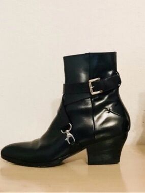 Costume National Black Leather Flat Ankle Boots 38
